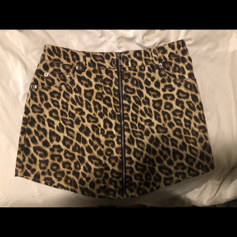 Cheetah print zipper skirt